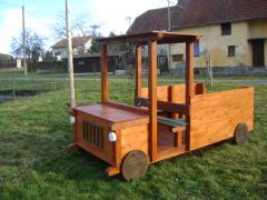 Obrázek: Dřevěné nákladní auto